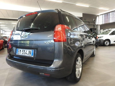 Peugeot 5008 1.6 HDi 112CV Allure (6)