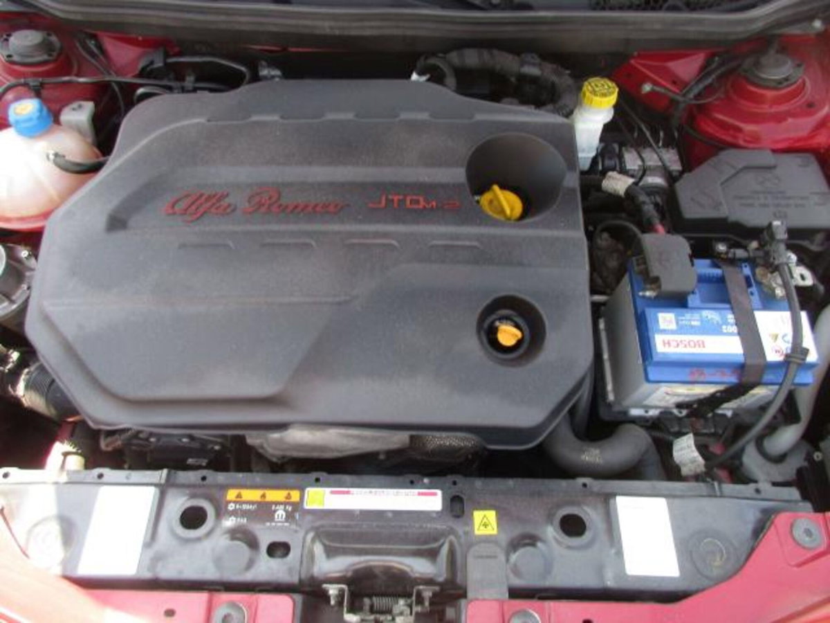 Alfa Romeo Giulietta 1.6 JTDm Giulietta 120cv (12)