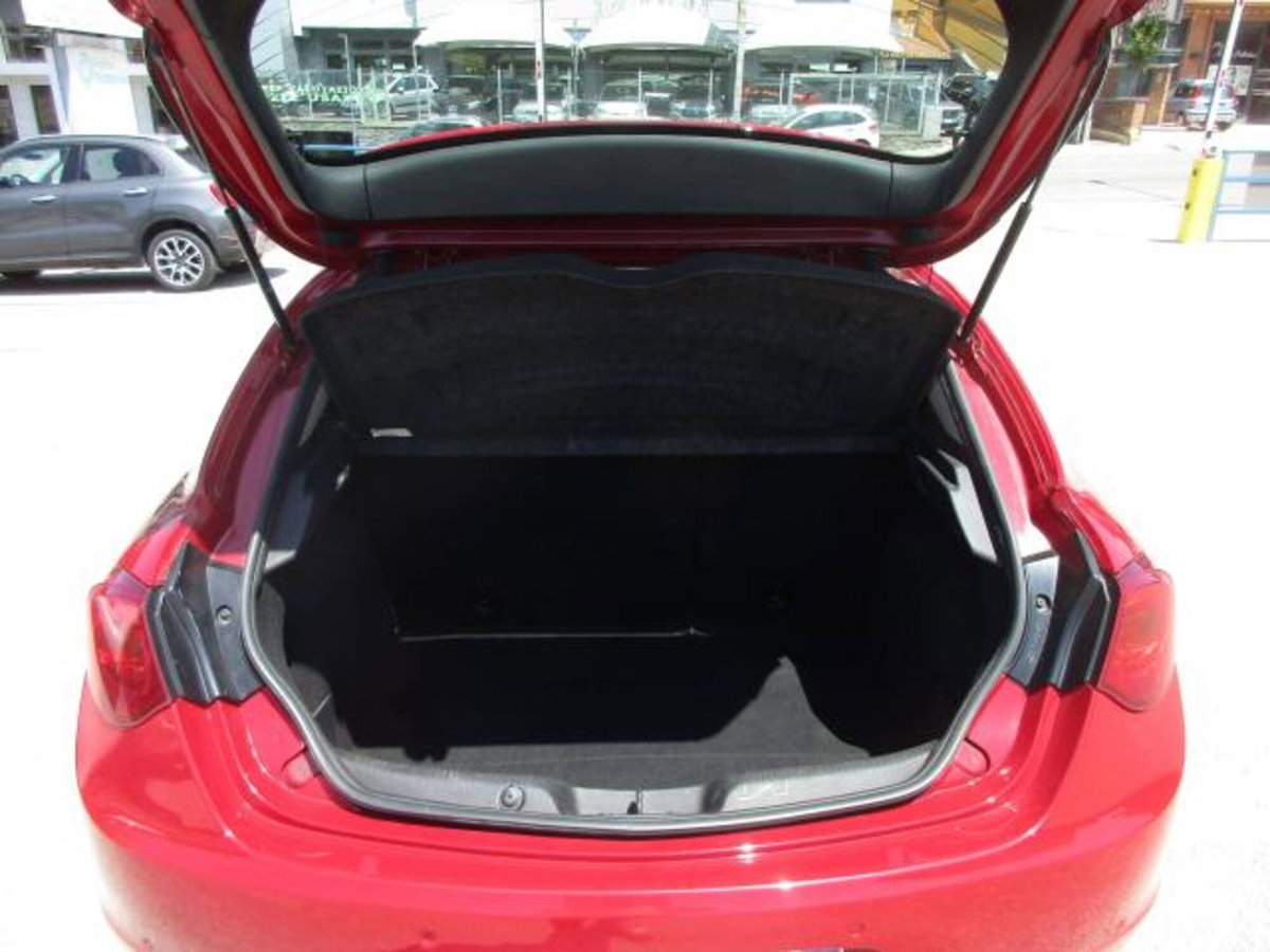 Alfa Romeo Giulietta 1.6 JTDm Giulietta 120cv (3)