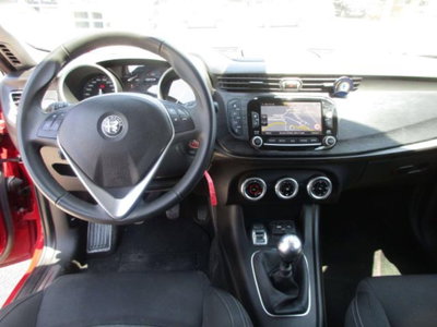 Alfa Romeo Giulietta 1.6 JTDm Giulietta 120cv (8)