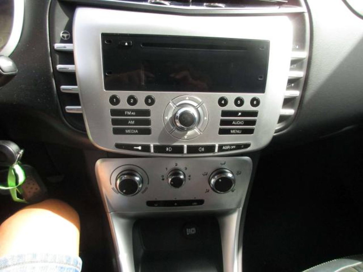 Lancia Delta 1.6 MJT DPF Oro (14)