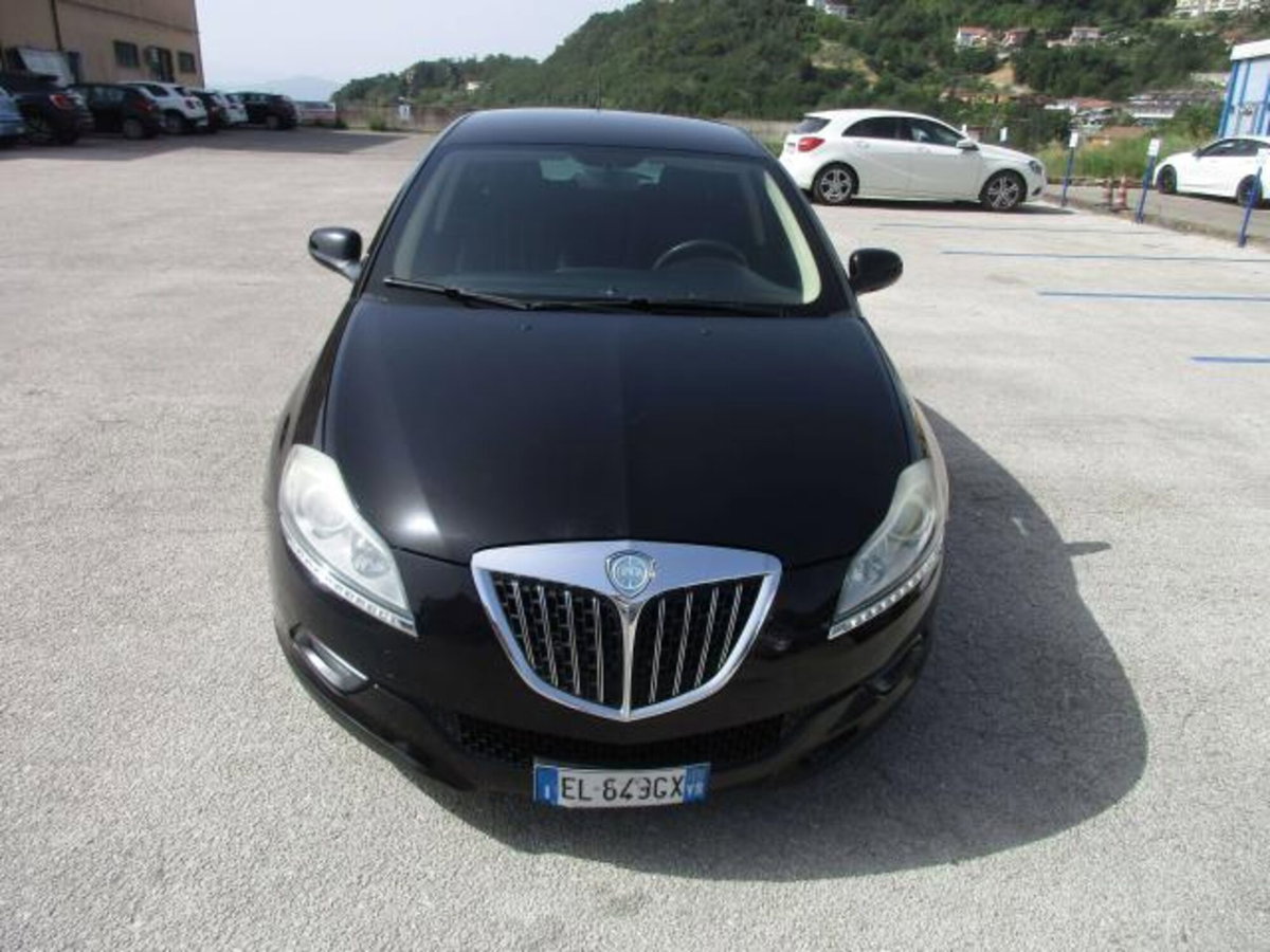 Lancia Delta 1.6 MJT DPF Oro (5)