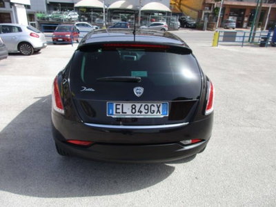 Lancia Delta 1.6 MJT DPF Oro (6)