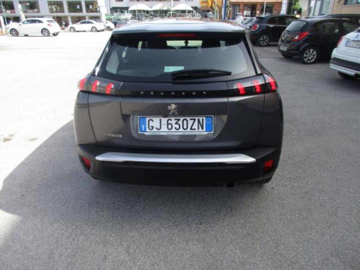 Peugeot 2008 1.2 puretech Active s&s 100cv (6)
