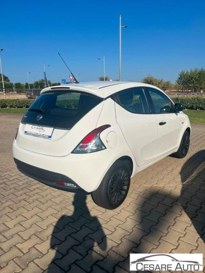 Lancia Ypsilon 1.2 69 CV 5 porte S&S Elefantino Blu (4)