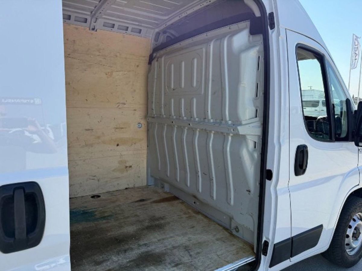 Fiat Ducato Furgone 35 MH2 2.2 mjt3 140cv AT9 serie 9 (13)