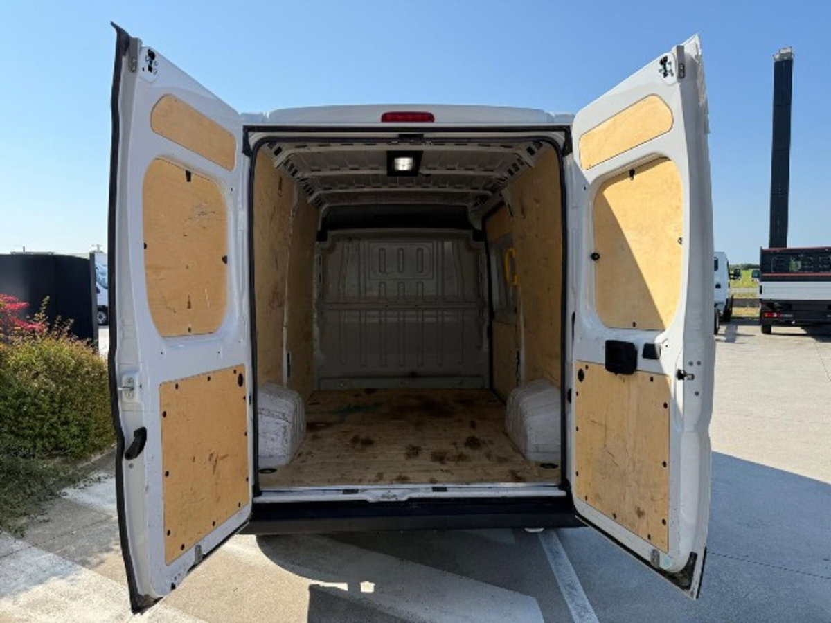 Fiat Ducato Furgone 35 MH2 2.2 mjt3 140cv AT9 serie 9 (14)