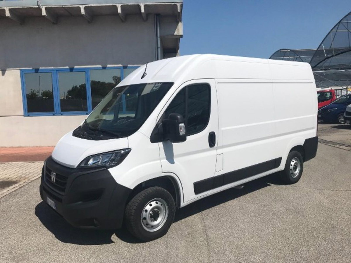 Fiat Ducato Furgone Vetrato 33 MH2 2.2 mjt3 140cv  serie 8 (2)