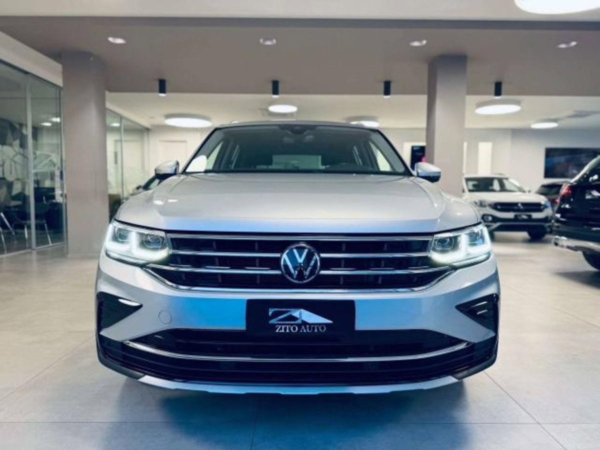 Volkswagen Tiguan 2.0 tdi Elegance 150cv dsg (2)
