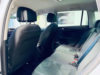 Volkswagen Tiguan 2.0 tdi Elegance 150cv dsg (9)