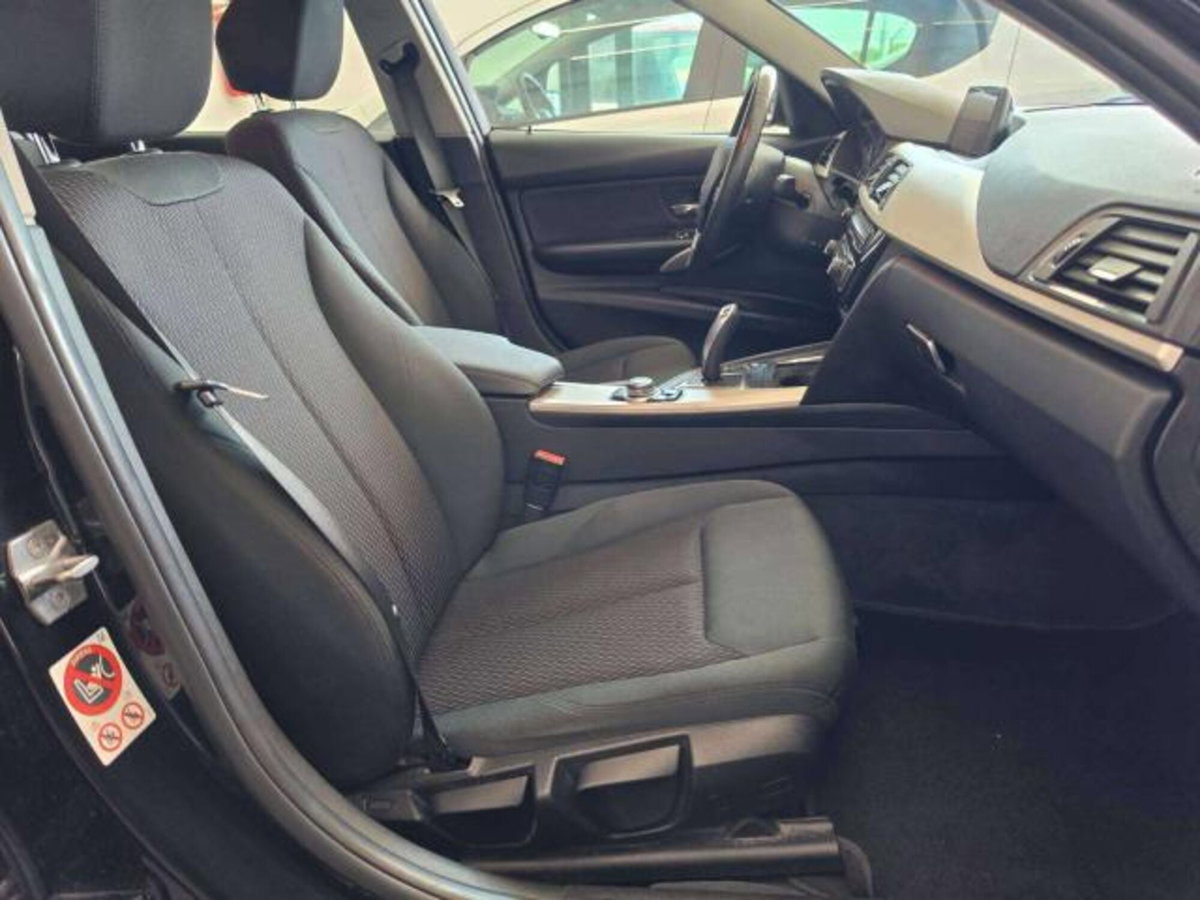 BMW Serie 3 Touring 318d  Business Advantage (10)