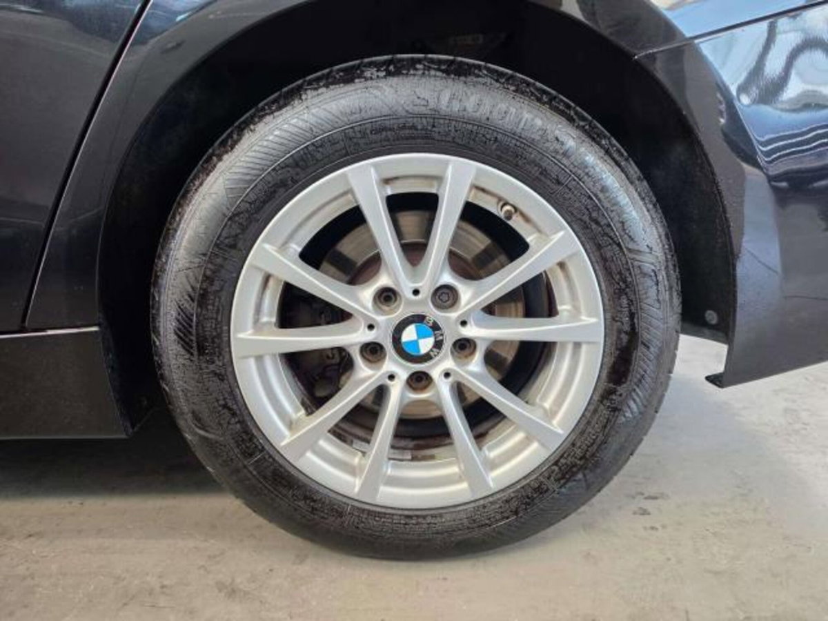 BMW Serie 3 Touring 318d  Business Advantage (14)