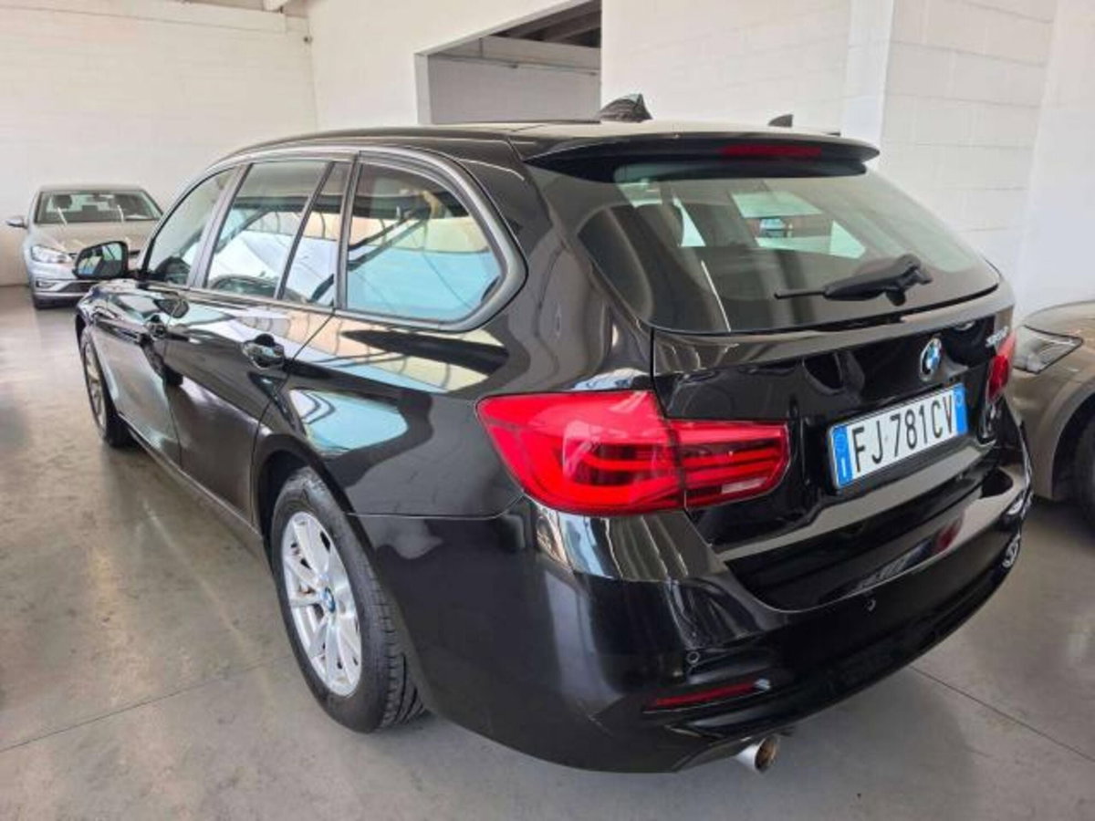 BMW Serie 3 Touring 318d  Business Advantage (4)