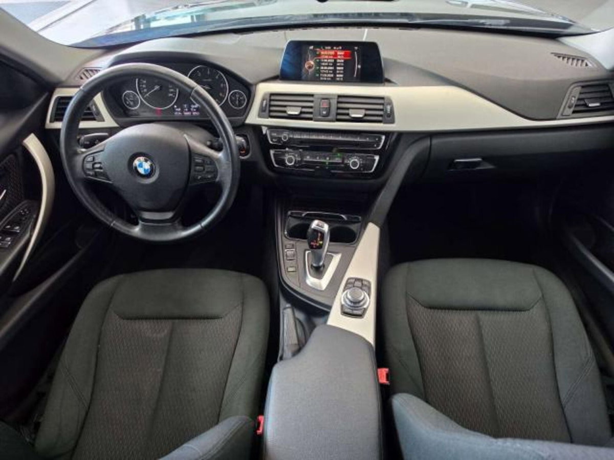 BMW Serie 3 Touring 318d  Business Advantage (7)