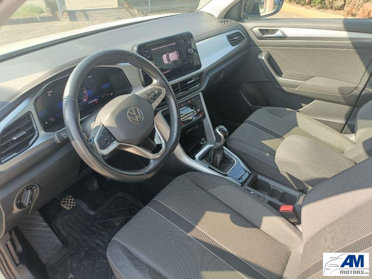 Volkswagen T-Roc 2.0 tdi Edition 115cv (9)