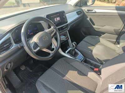 Volkswagen T-Roc 2.0 tdi Edition 115cv (9)