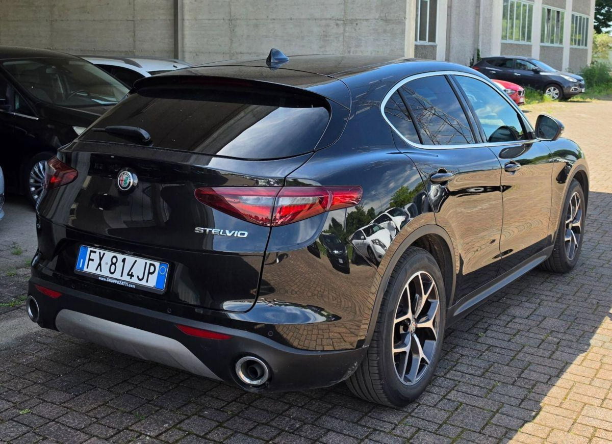 Alfa Romeo Stelvio Stelvio 2.2 Turbodiesel 190 CV AT8 RWD Sprint (9)