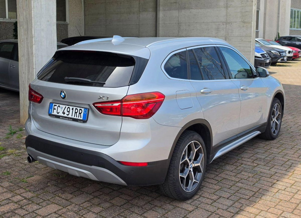 BMW X1 sDrive18d xLine Plus (10)