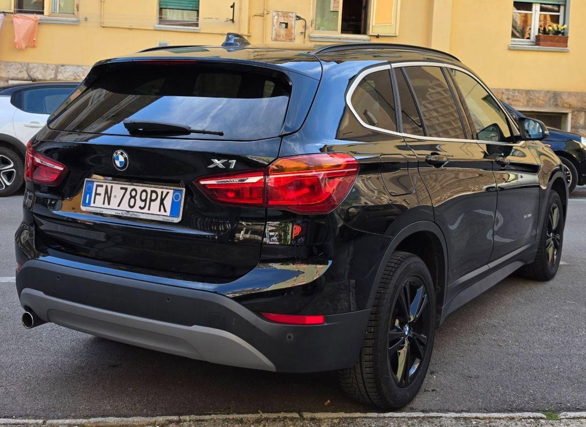 BMW X1 sDrive18d Advantage (11)