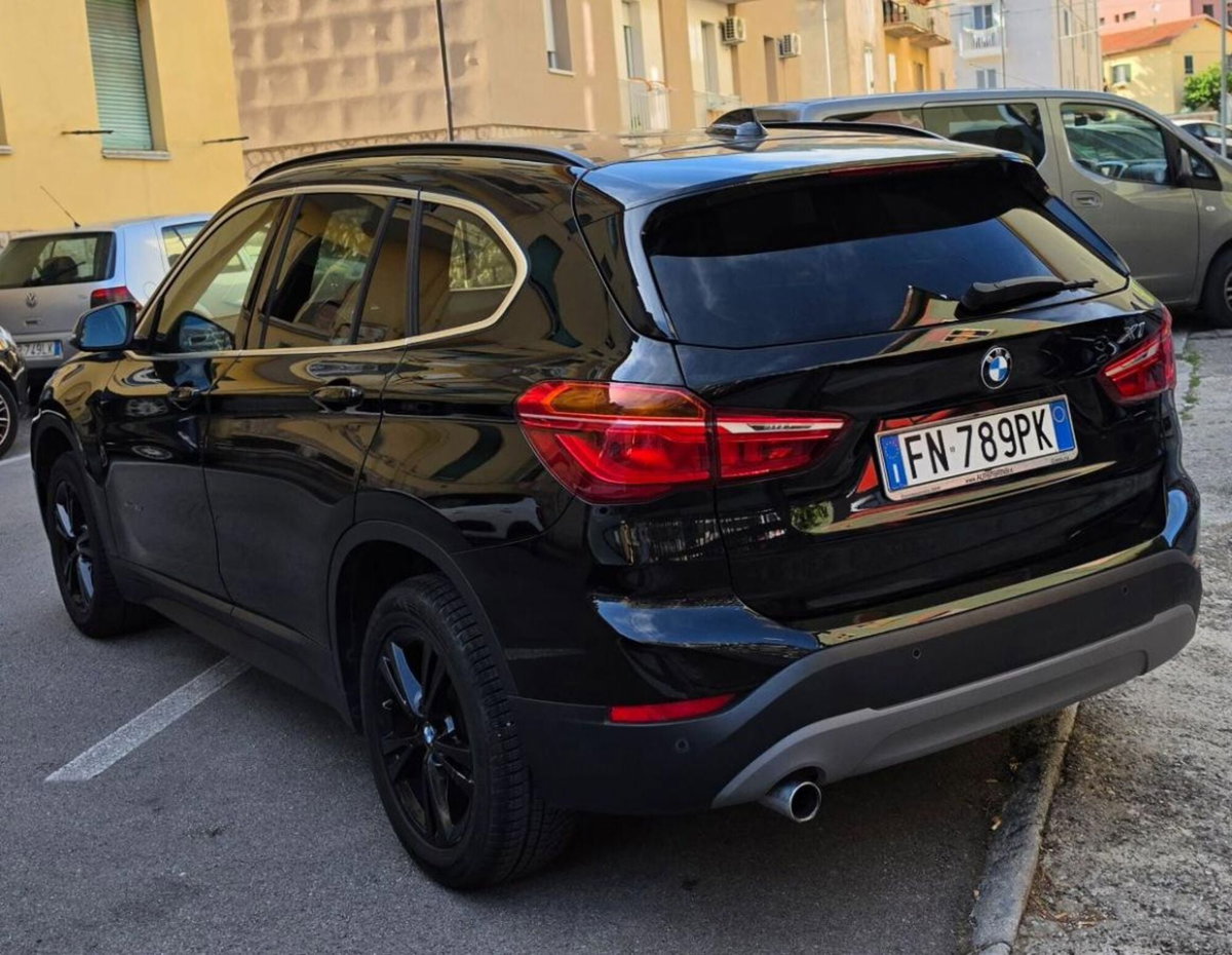 BMW X1 sDrive18d Advantage (13)