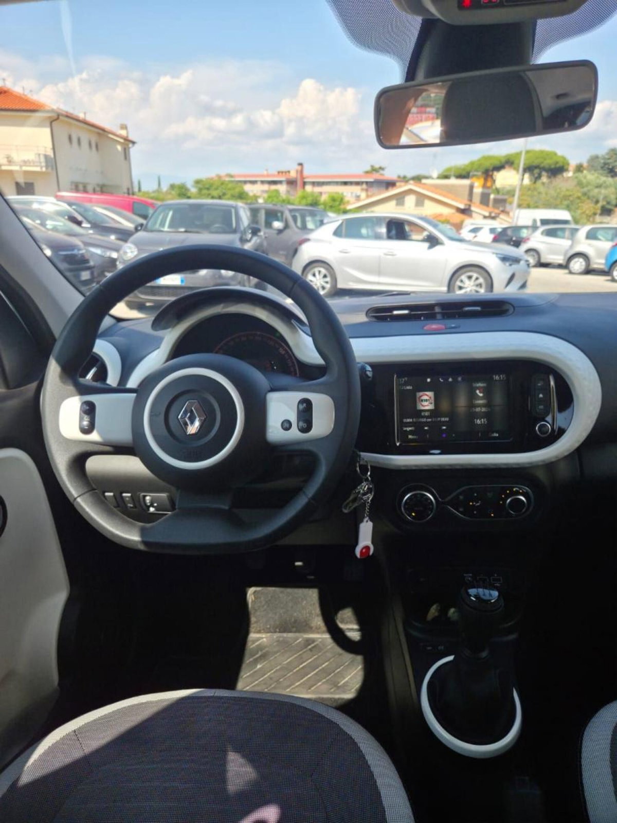 Renault Twingo SCe Live (16)