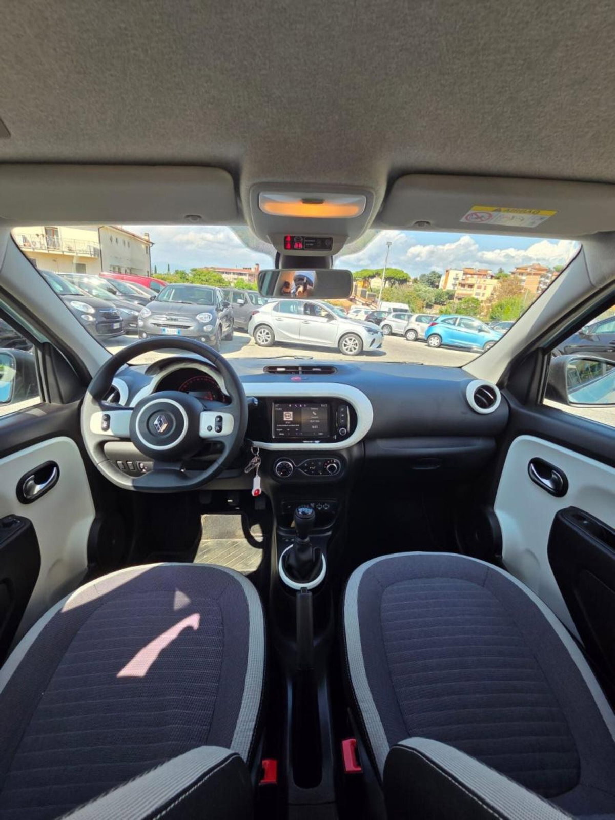 Renault Twingo SCe Live (17)