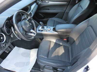 Alfa Romeo Stelvio Stelvio 2.0 Turbo 200 CV AT8 Q4 Sprint (6)