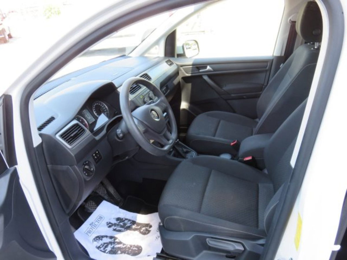Volkswagen Caddy 1.4 TGI Trendline (6)