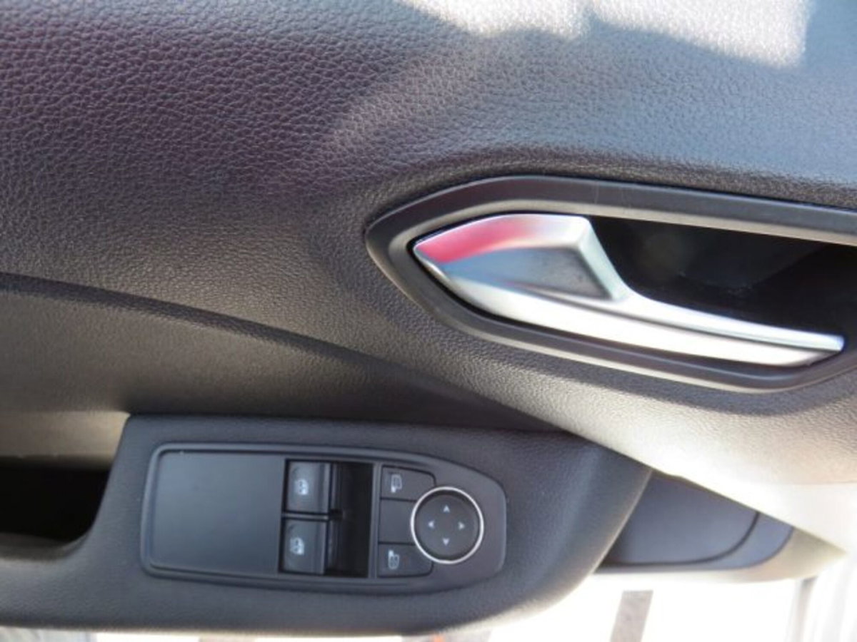 Renault Clio TCe 90 CV 5 porte Equilibre (7)
