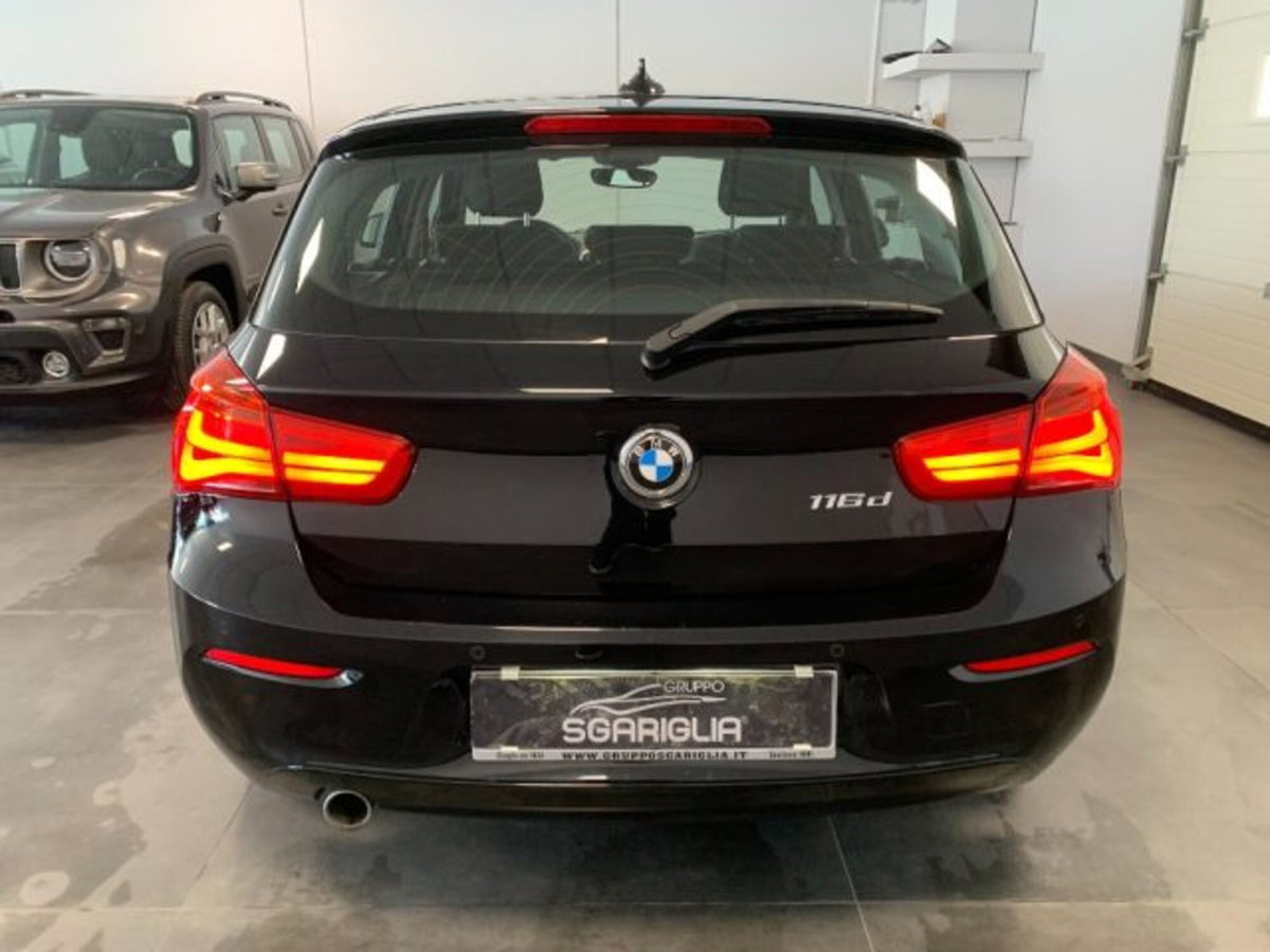 BMW Serie 1 116d 2.0 116CV cat 5 porte Attiva DPF (5)