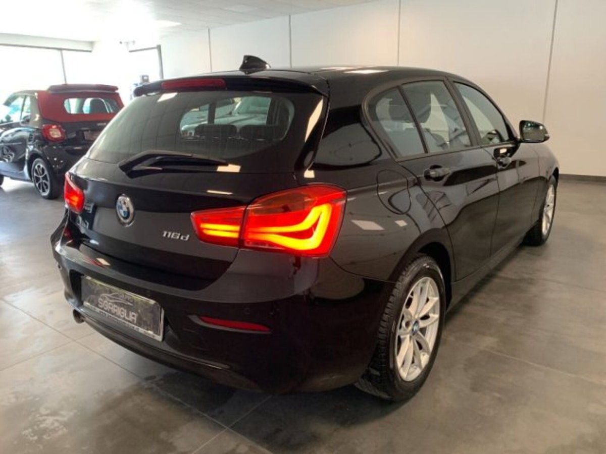 BMW Serie 1 116d 2.0 116CV cat 5 porte Attiva DPF (6)