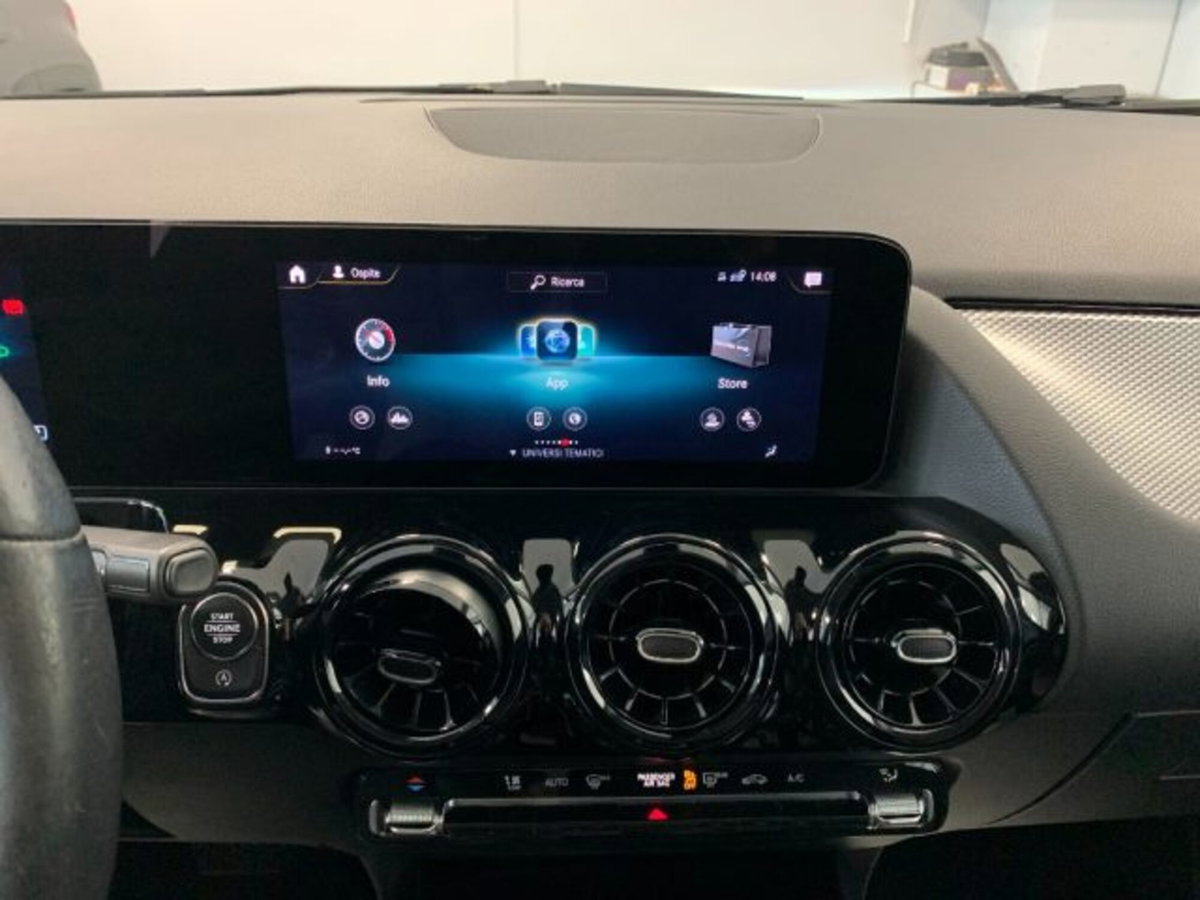 Mercedes-Benz GLA SUV 180 d Automatic Sport Plus (16)