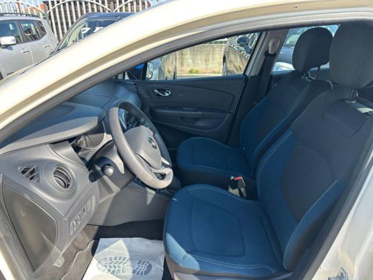 Renault Captur 1.5 dCi 8V 90 CV Start&Stop Wave (16)