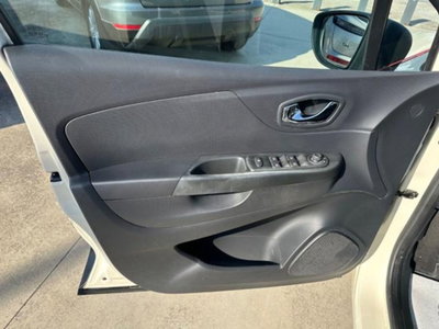 Renault Captur 1.5 dCi 8V 90 CV Start&Stop Wave (17)