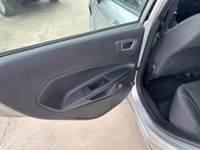 Ford Fiesta Plus 1.2 60CV 5 porte (10)