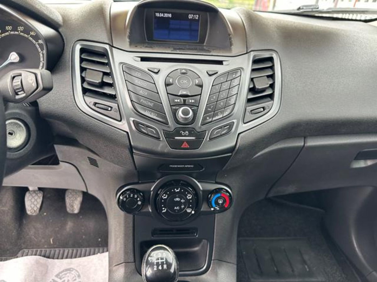 Ford Fiesta Plus 1.2 60CV 5 porte (15)