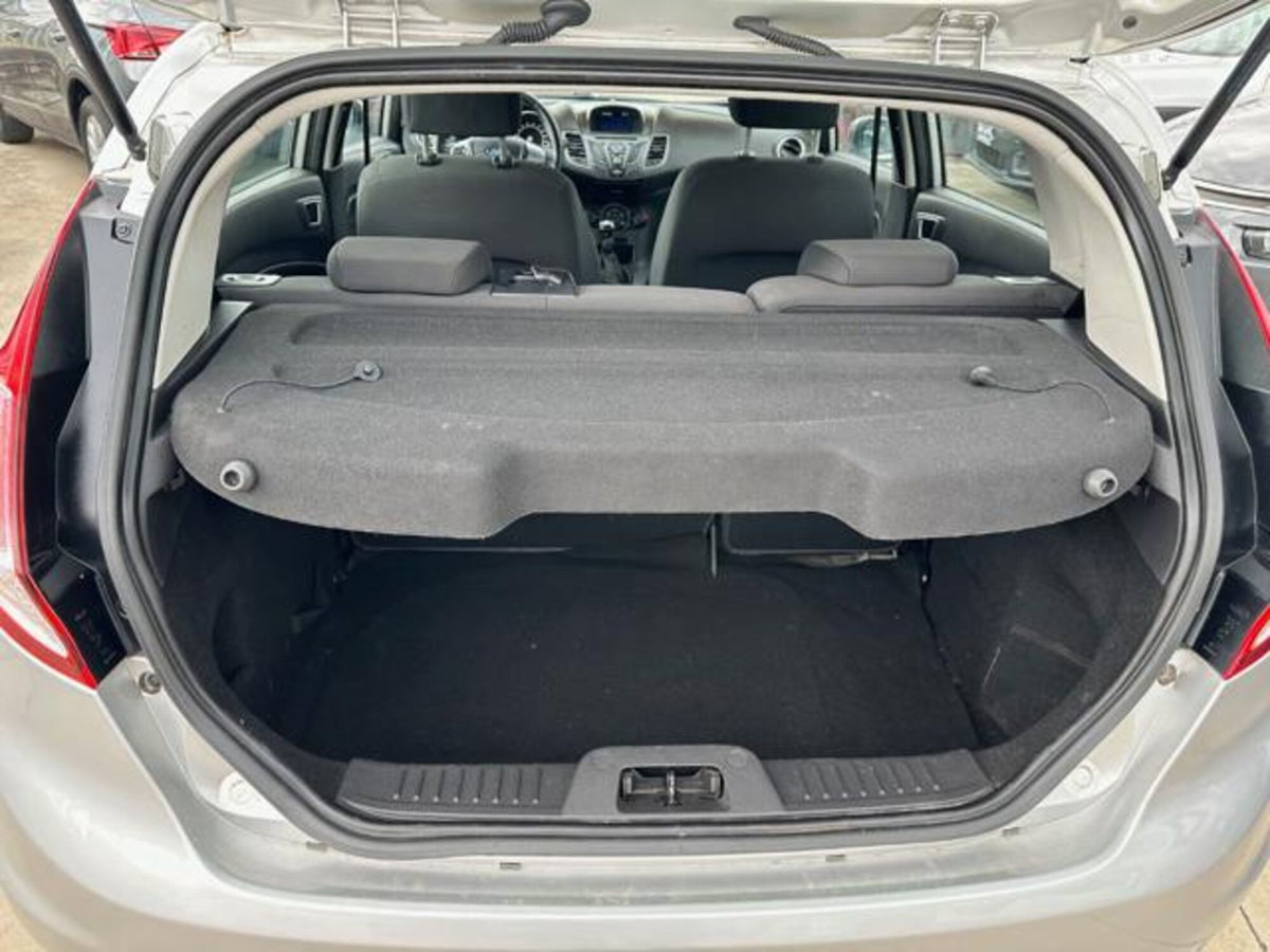 Ford Fiesta Plus 1.2 60CV 5 porte (7)
