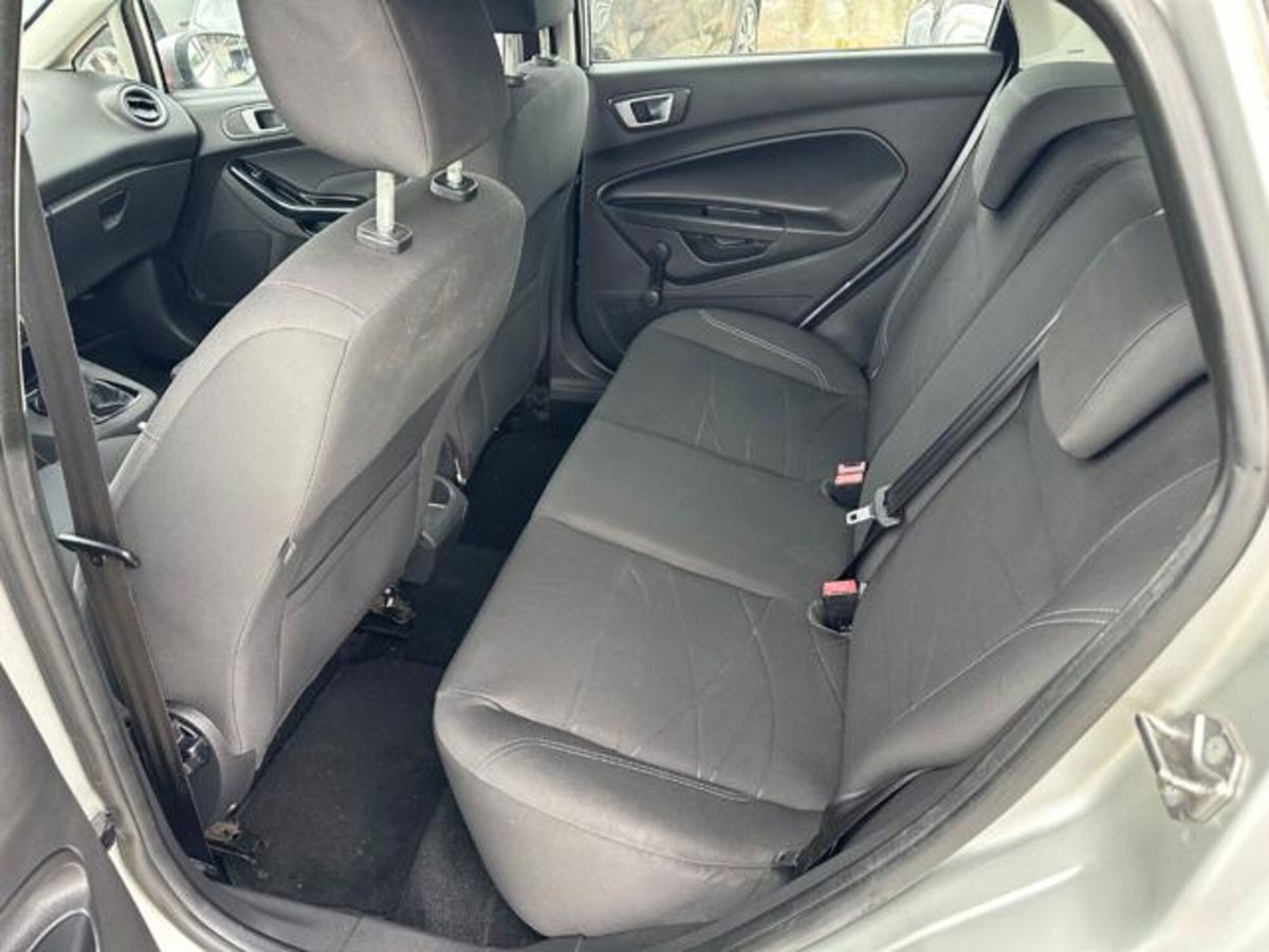 Ford Fiesta Plus 1.2 60CV 5 porte (9)