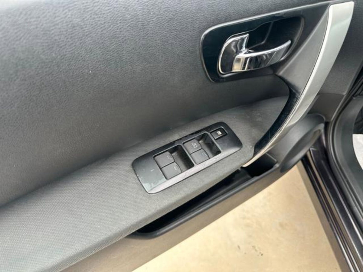 Nissan Qashqai 1.5 dCi Acenta (16)