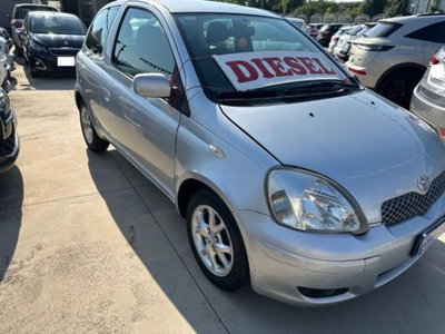 Toyota Yaris D-4D cat 3 porte Sol usata