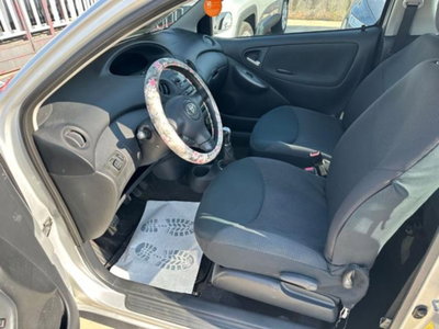 Toyota Yaris D-4D cat 3 porte Sol (10)