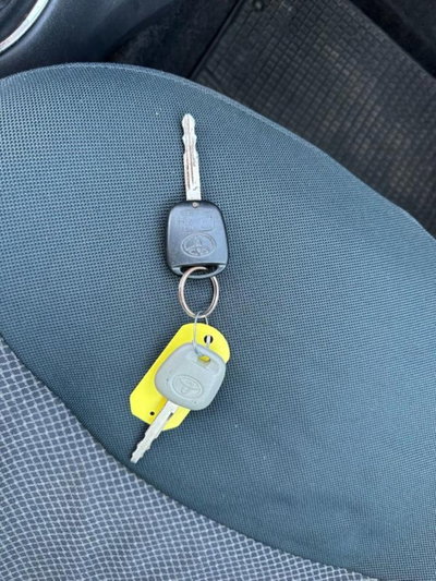 Toyota Yaris D-4D cat 3 porte Sol (18)