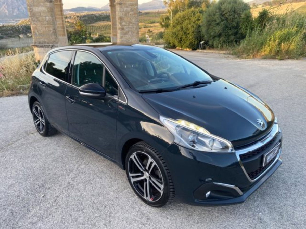 Peugeot 208 Turbo 110 EAT6 S&S 5 porte GT Line (12)