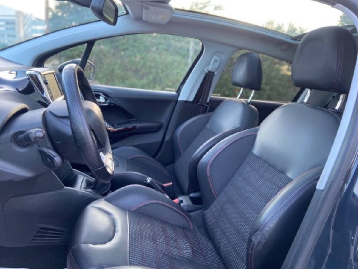 Peugeot 208 Turbo 110 EAT6 S&S 5 porte GT Line (14)