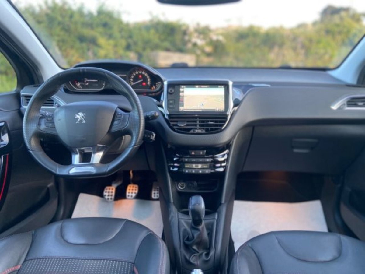 Peugeot 208 Turbo 110 EAT6 S&S 5 porte GT Line (15)