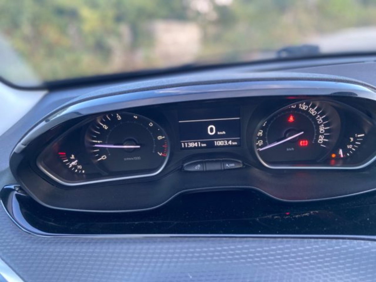 Peugeot 208 Turbo 110 EAT6 S&S 5 porte GT Line (16)