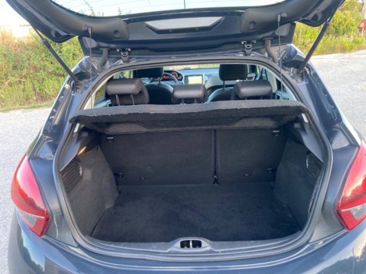 Peugeot 208 Turbo 110 EAT6 S&S 5 porte GT Line (19)