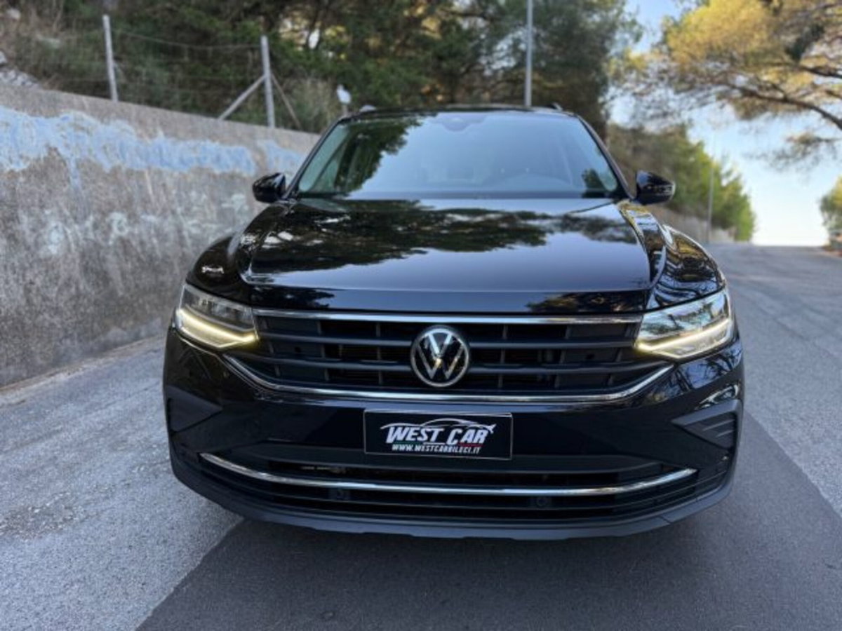 Volkswagen Tiguan 2.0 TDI 150 CV SCR DSG 4MOTION Life (3)