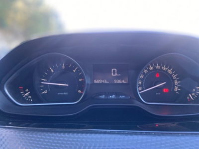 Peugeot 2008 100 Allure (13)