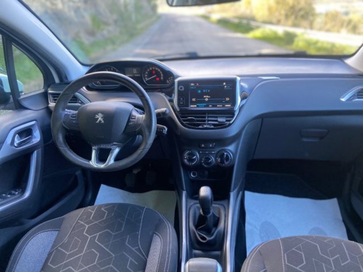 Peugeot 2008 100 Allure (14)